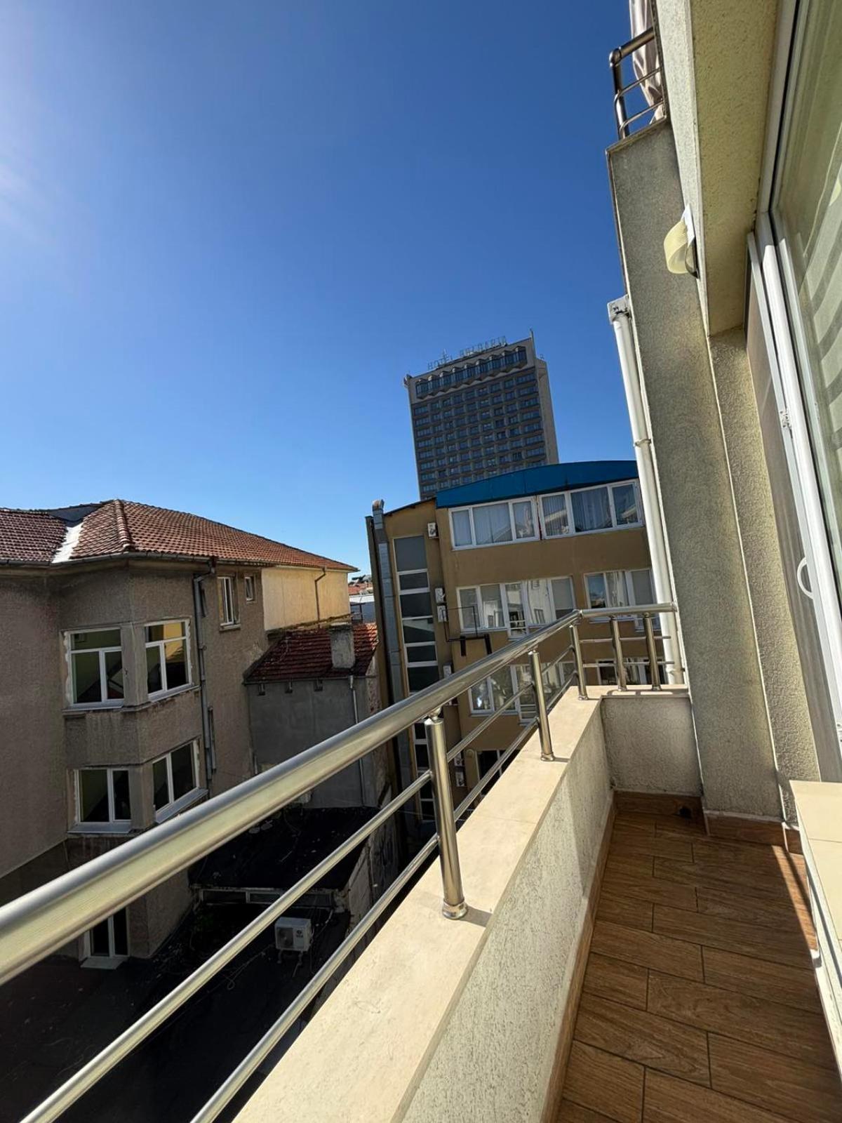 Grand Apartment Bogoridi - Top Center Near To Sea And Sea Garden Burgas Zewnętrze zdjęcie